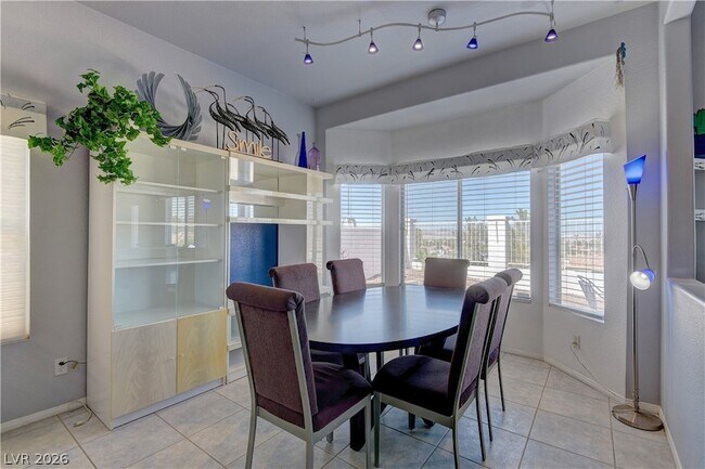 Building Photo - 362 Promontory Dr