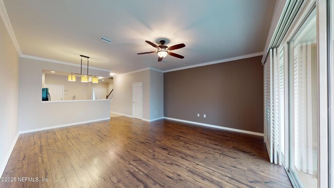 Building Photo - 6937 Woody Vine Dr