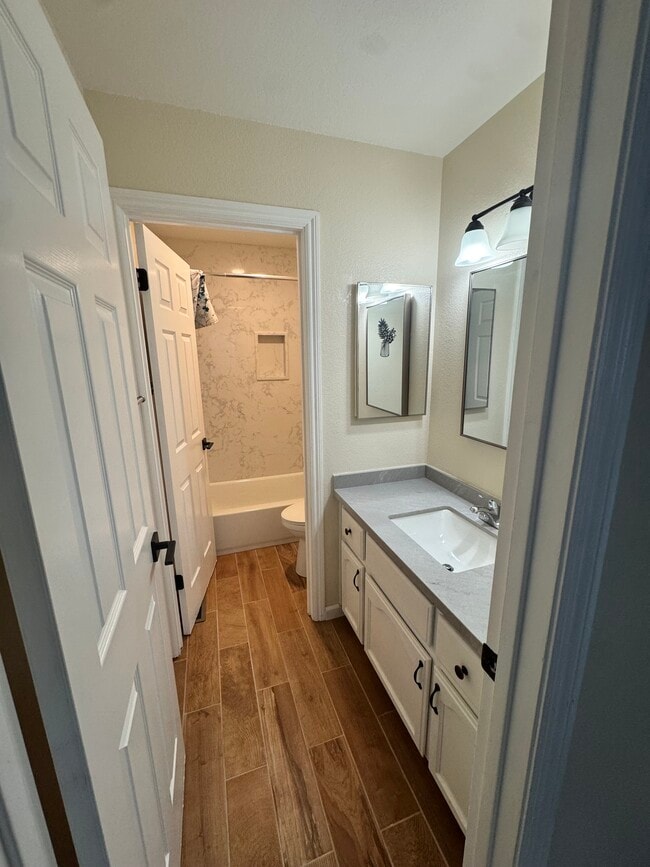 Building Photo - 1166 Fox Hollow Ct