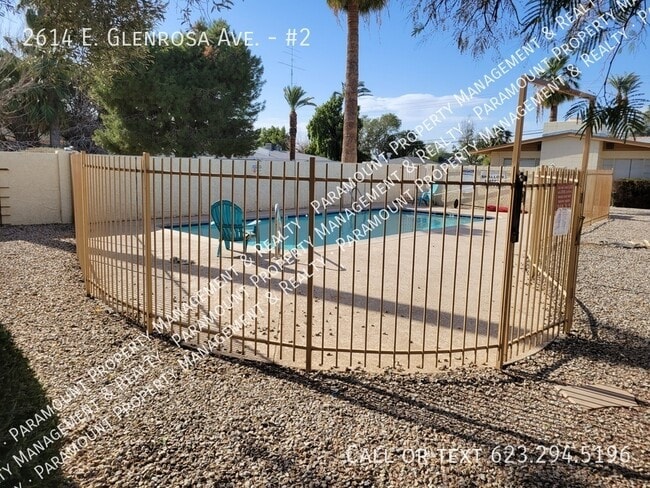 Building Photo - 2614 E Glenrosa Ave