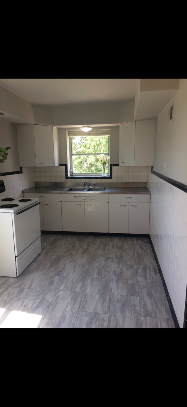Building Photo - 4605 Jamieson Ave