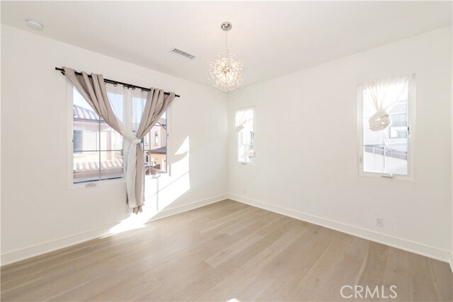Building Photo - 121 Toretta