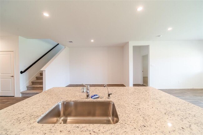 Building Photo - 30831 Khepri Ct