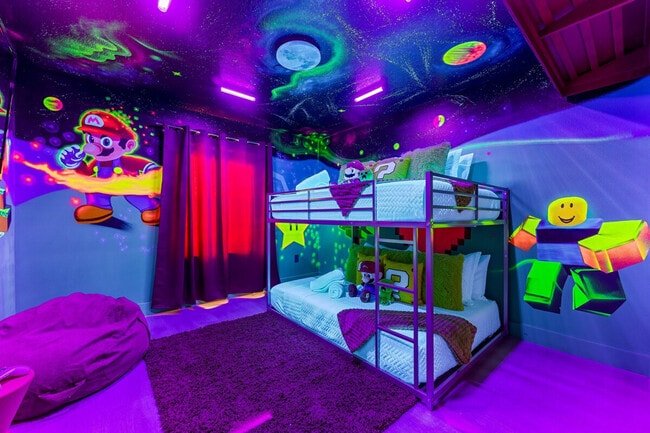 Building Photo - 8928 Cuban Palm Rd