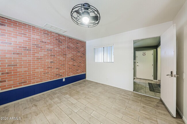 Building Photo - 18422 N 30th Ln