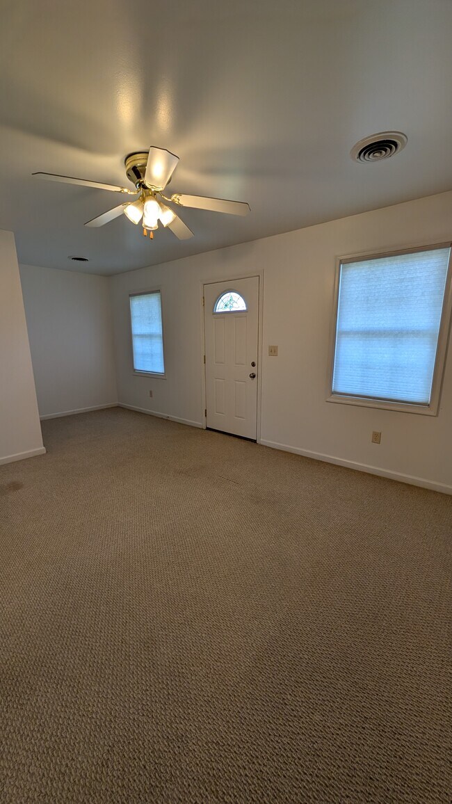 Building Photo - 8067 White Church Rd