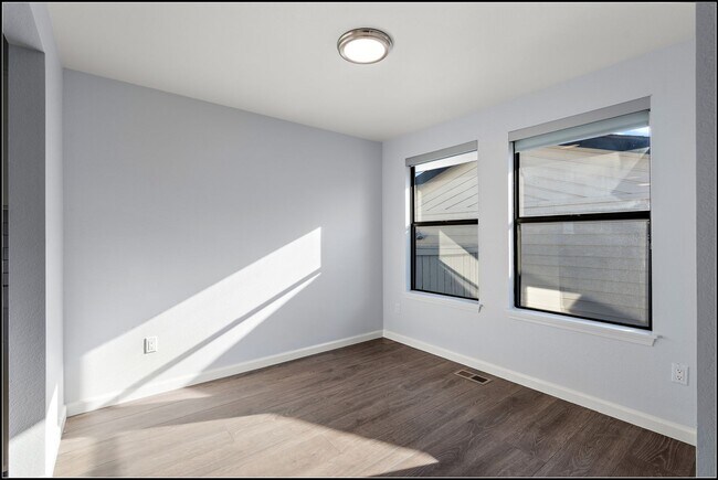 Building Photo - EAST2746