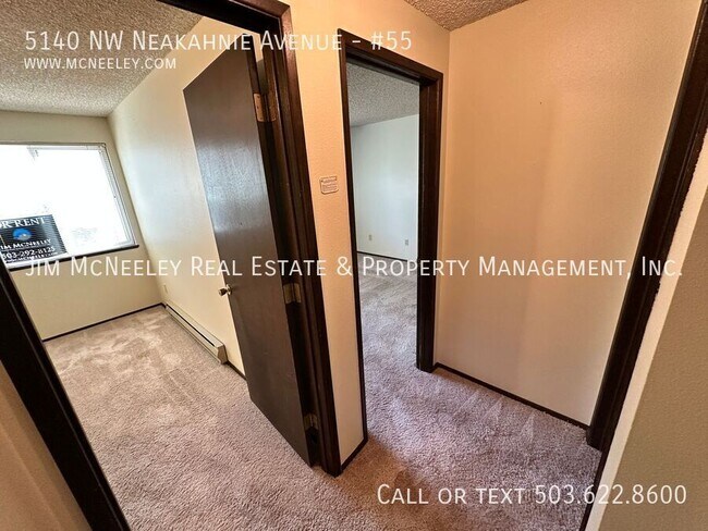 Building Photo - 5140 NW Neakahnie Ave