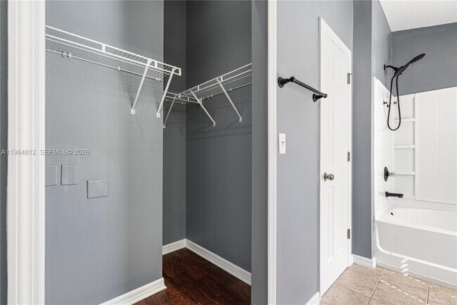 Building Photo - 6708 Eagle Feather Dr