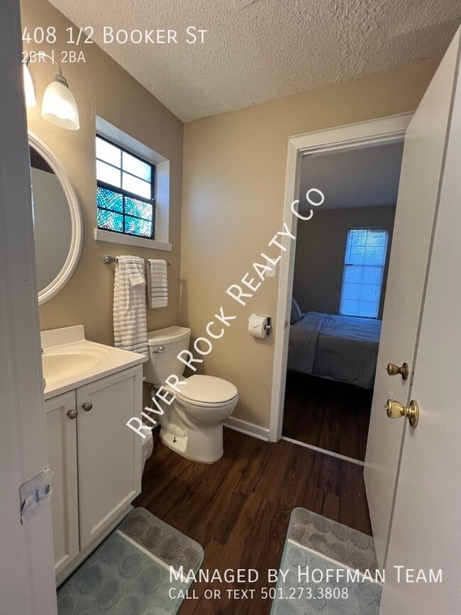 Building Photo - 408 1/2 Booker St-