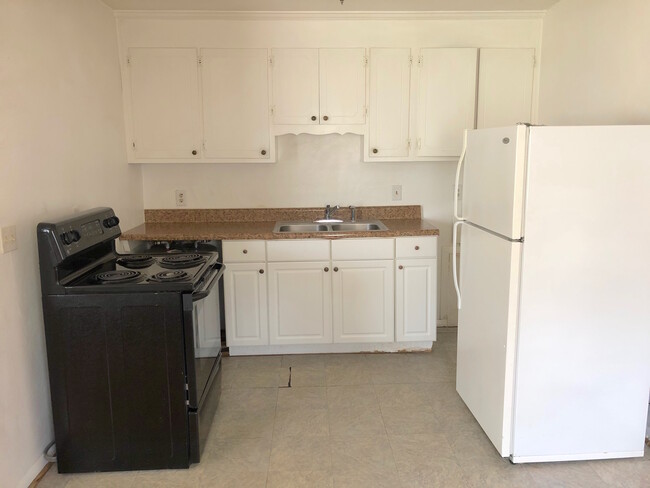 Building Photo - 406 Bosley Ave