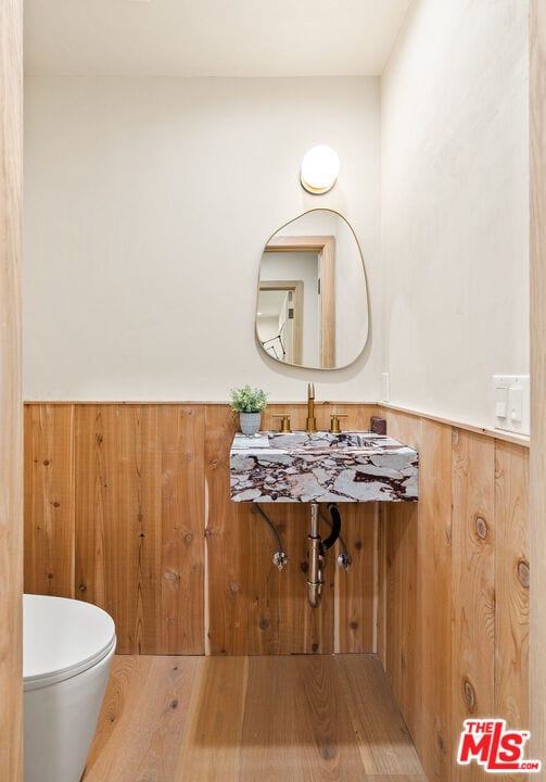 Building Photo - 14742 Weddington St