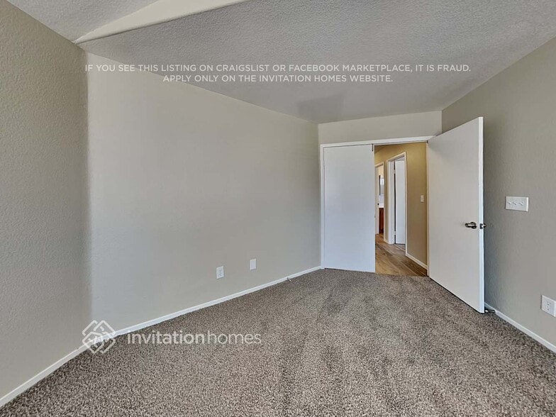 Building Photo - 5142 Green Hollow St