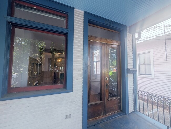 Building Photo - 4307 S Carrollton Ave