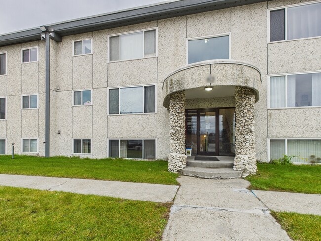 Building Photo - 83 Slater Dr