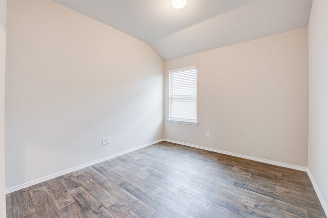 Building Photo - 13989 Leigh Lake Ln