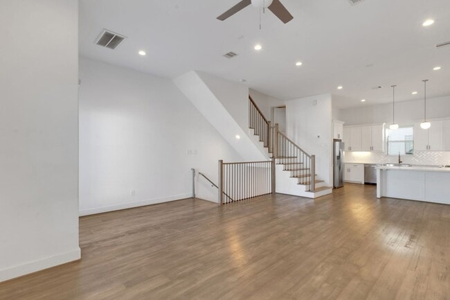 Building Photo - 1526 Chestnut St