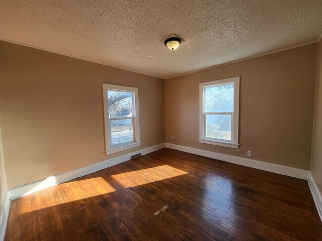 Building Photo - 3914-3916 2nd Avenue