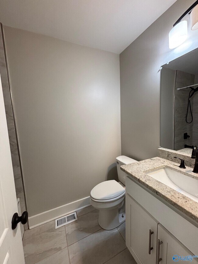 Building Photo - 245 Pine Ridge Rd