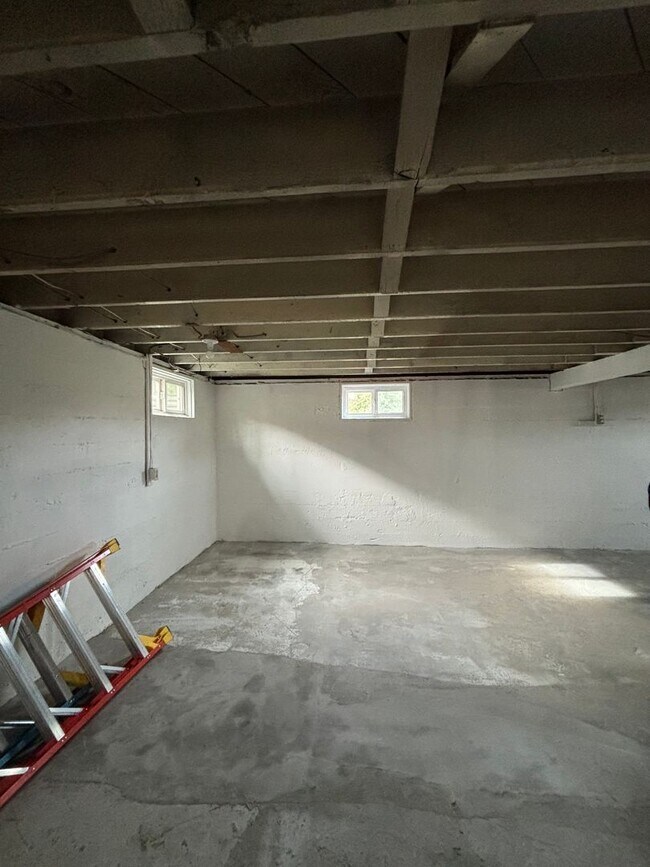 Building Photo - Beautiful views of Mt. Hood!