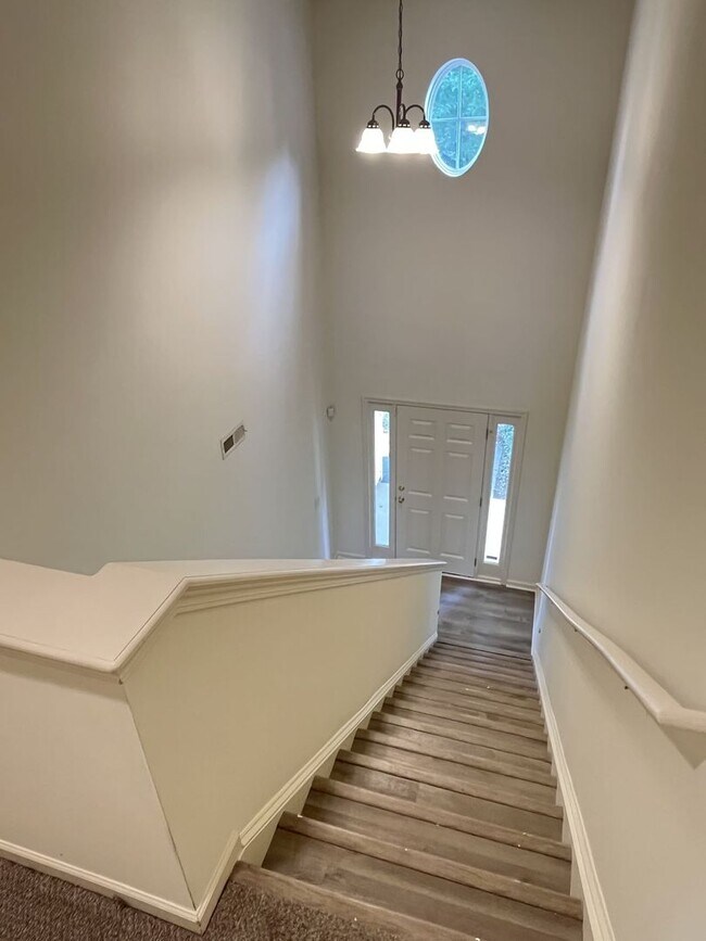Building Photo - Lovely 3 Bed, 2.5 Bath home in Havenbrook