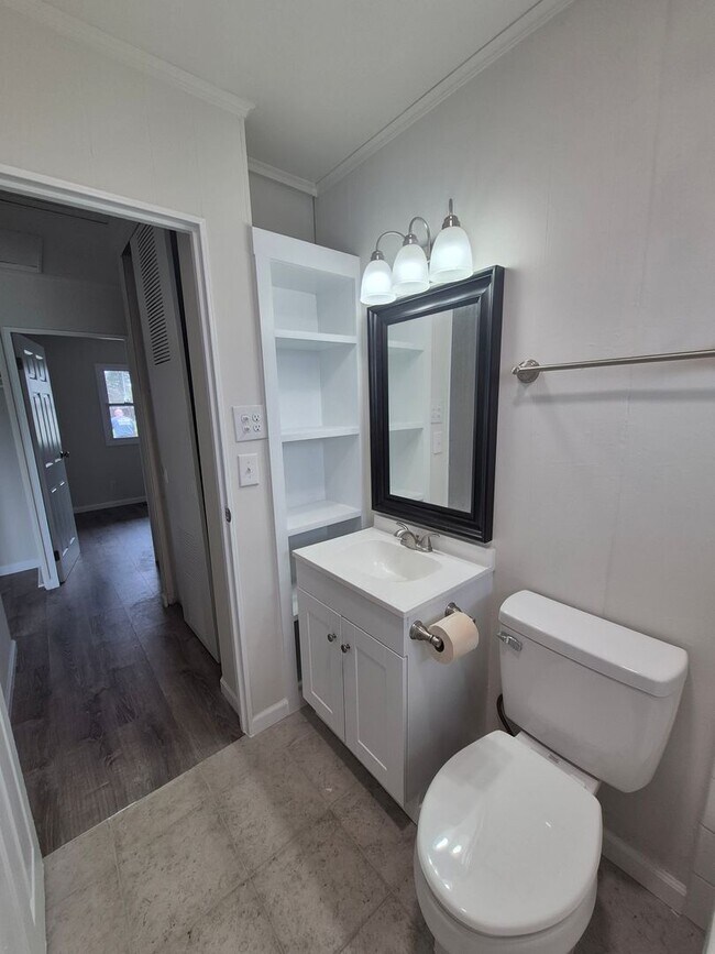 Building Photo - Fully remodeled 3 bedroom home!