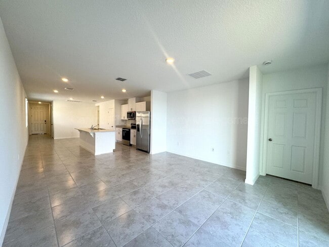 Building Photo - 3201 Viceroy Ct