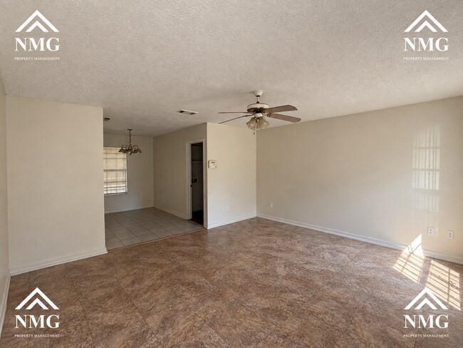 Building Photo - 1755 Brookhollow Cir