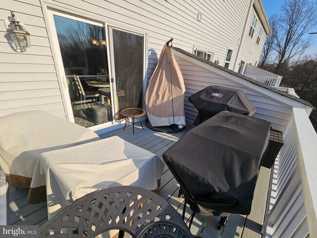 Building Photo - 1870 Boulder Dr