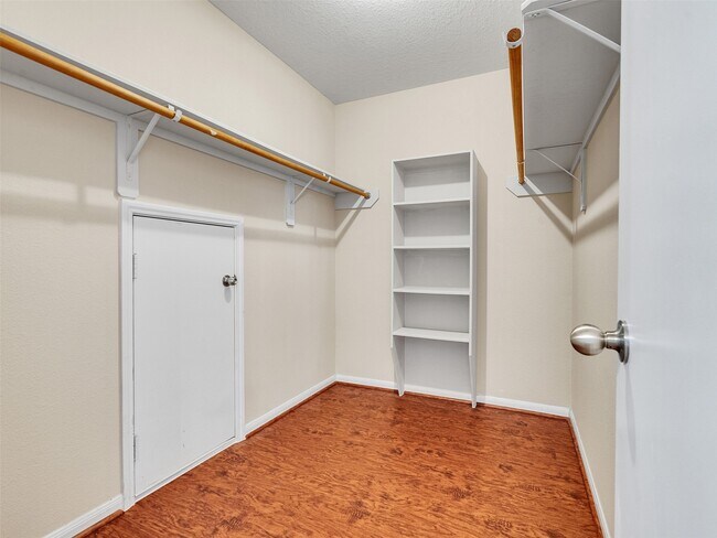 Building Photo - 5018 Blue Spruce Hill St