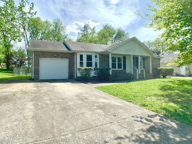 Building Photo - 236 Moncrest Dr