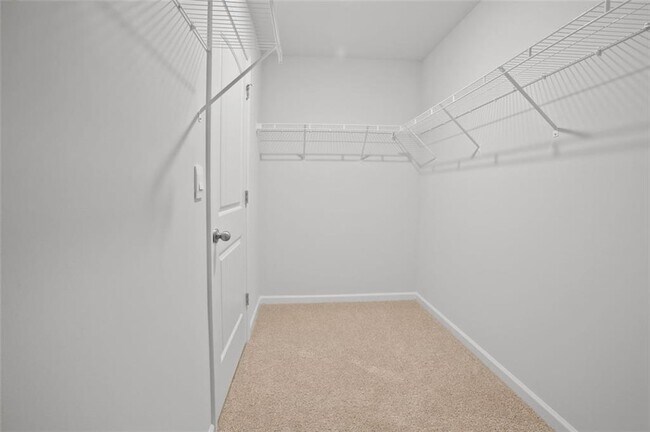 Building Photo - 136 Hampton Ter