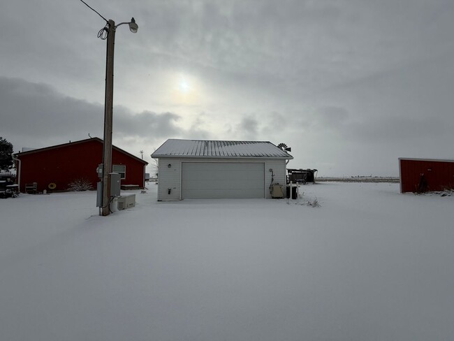 Building Photo - 3 bedroom Home in Keenesburg