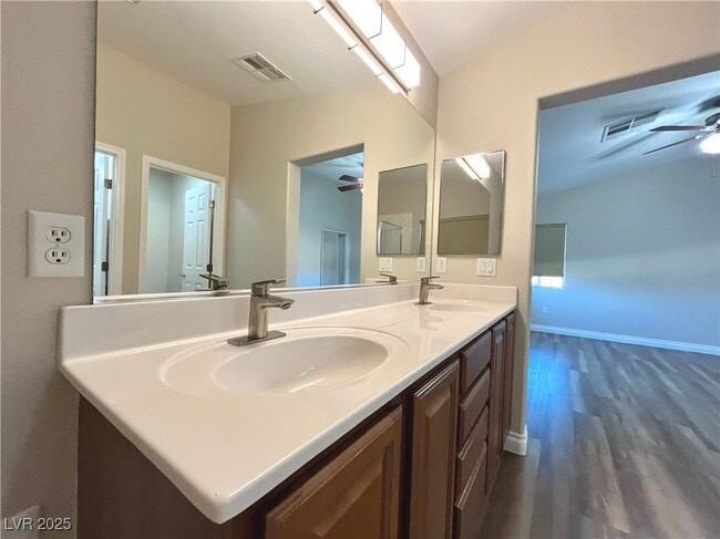 Building Photo - 10658 Little Horse Creek Ave