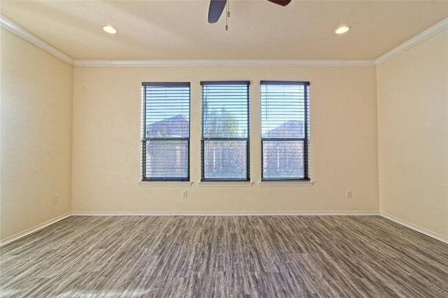 Building Photo - 2239 Howry Dr