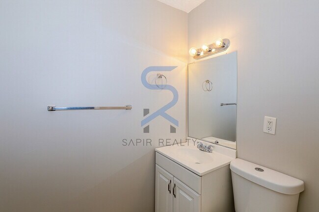 Building Photo - Move in before December 15th and get $100 OFF your rent for the first 3 months — PLUS a $250 Amaz...