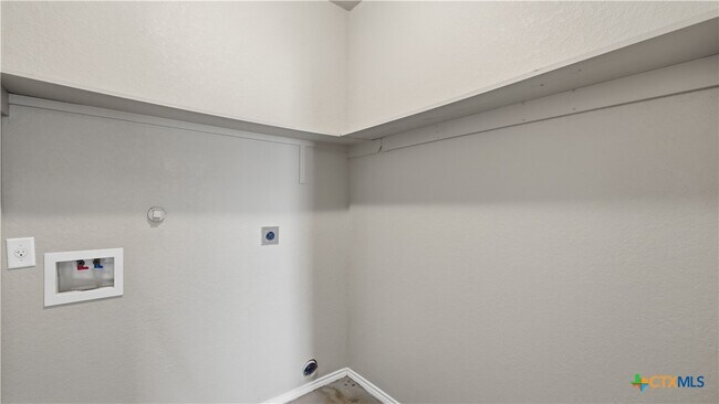 Building Photo - 107 Rosedale Ave