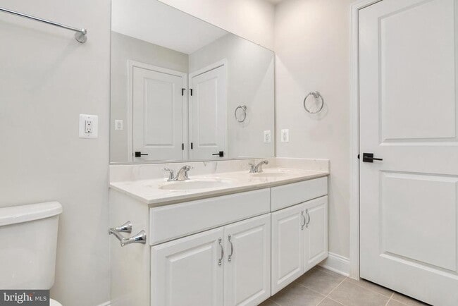 Building Photo - 8631 St Anthony Dr