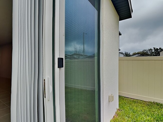 Building Photo - 2410 Brassie Ct