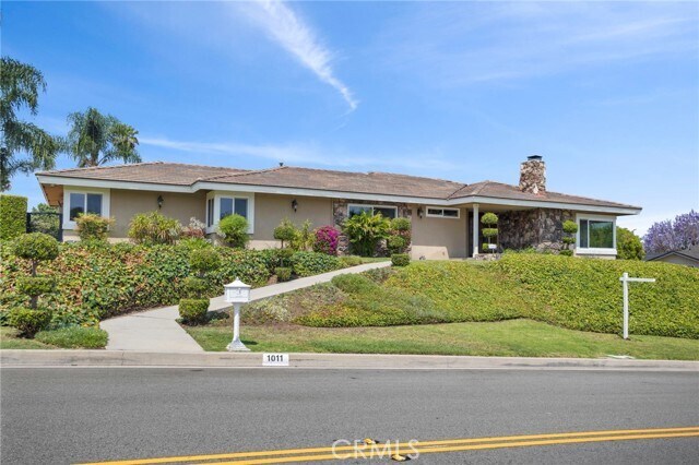 Building Photo - 1011 S Montezuma Way