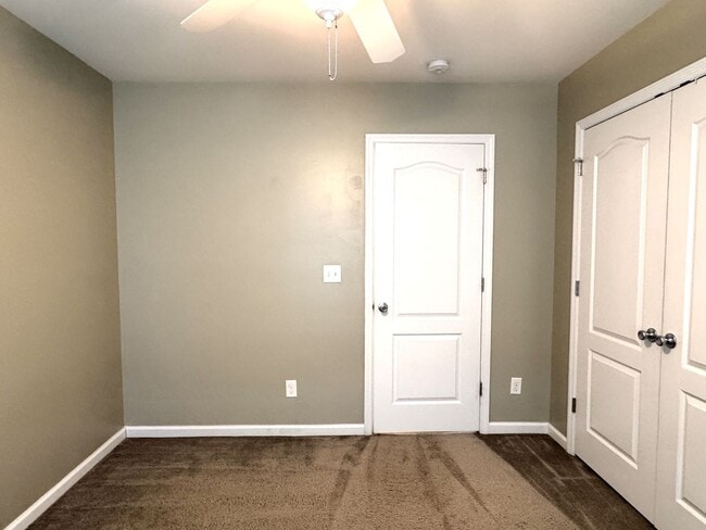 Building Photo - Comfort, Charm & Room for Everything You Love!