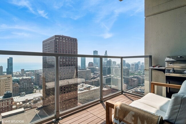 Building Photo - 235 W Van Buren St