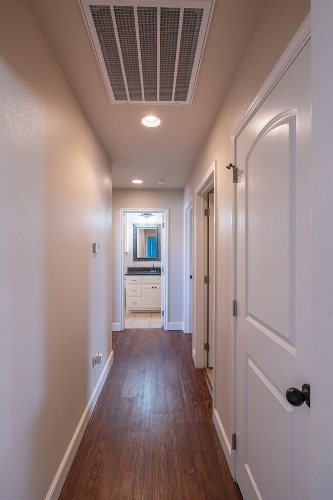 Building Photo - 7811 86th St