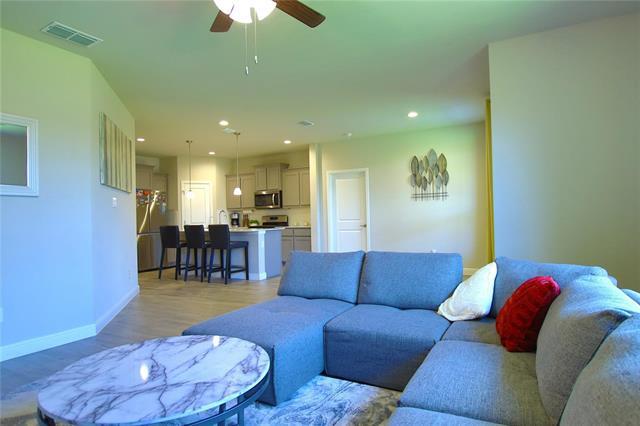 Building Photo - 15813 Caballero Dr