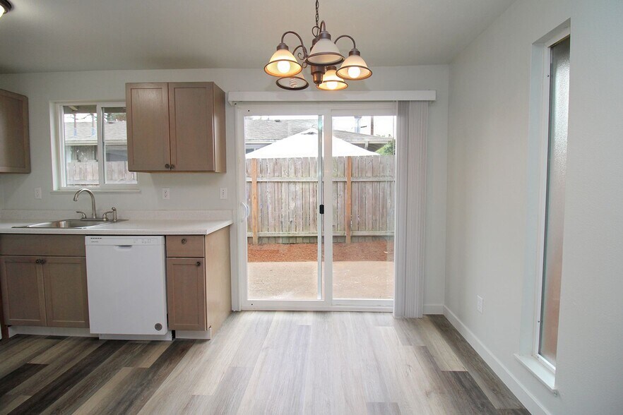 Building Photo - 7615-7615 N Curtis Ave