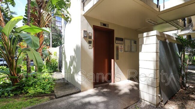 Building Photo - 933 Kaheka St