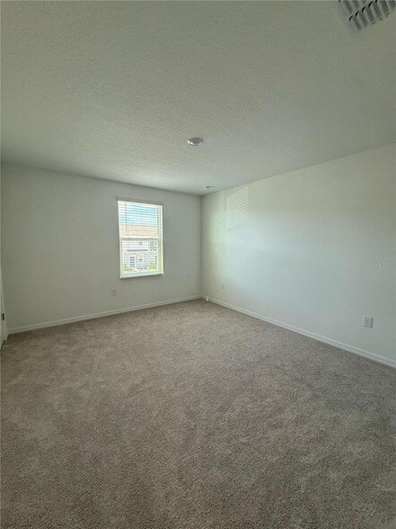 Building Photo - 3082 Skyline Lp