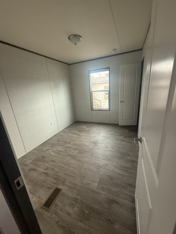 Building Photo - 126 Leon