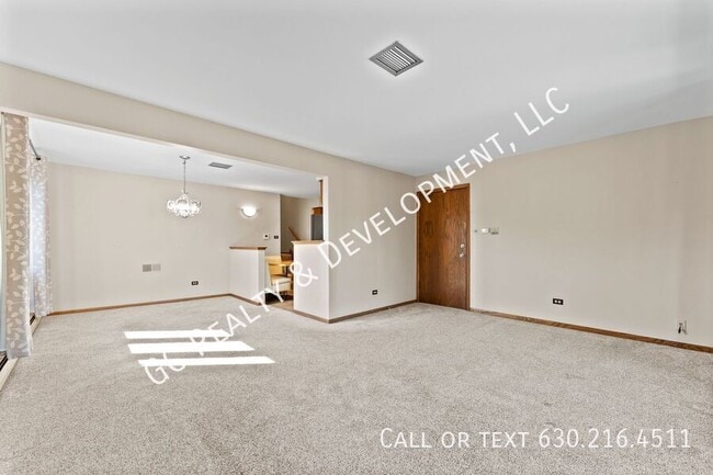 Building Photo - 1513 N La Grange Rd