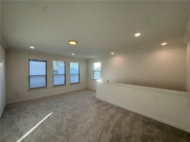 Building Photo - 3004 S 14th St